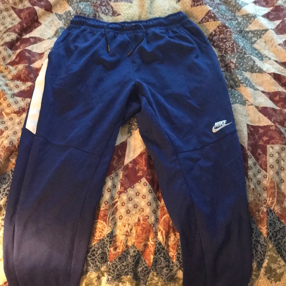 Nike sweat pants size medium